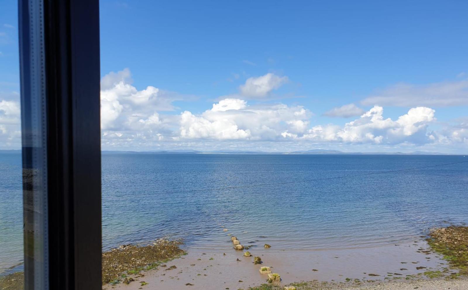Drummore The Old Cornstore A Beautiful Suite Overlooking The Sea מראה חיצוני תמונה