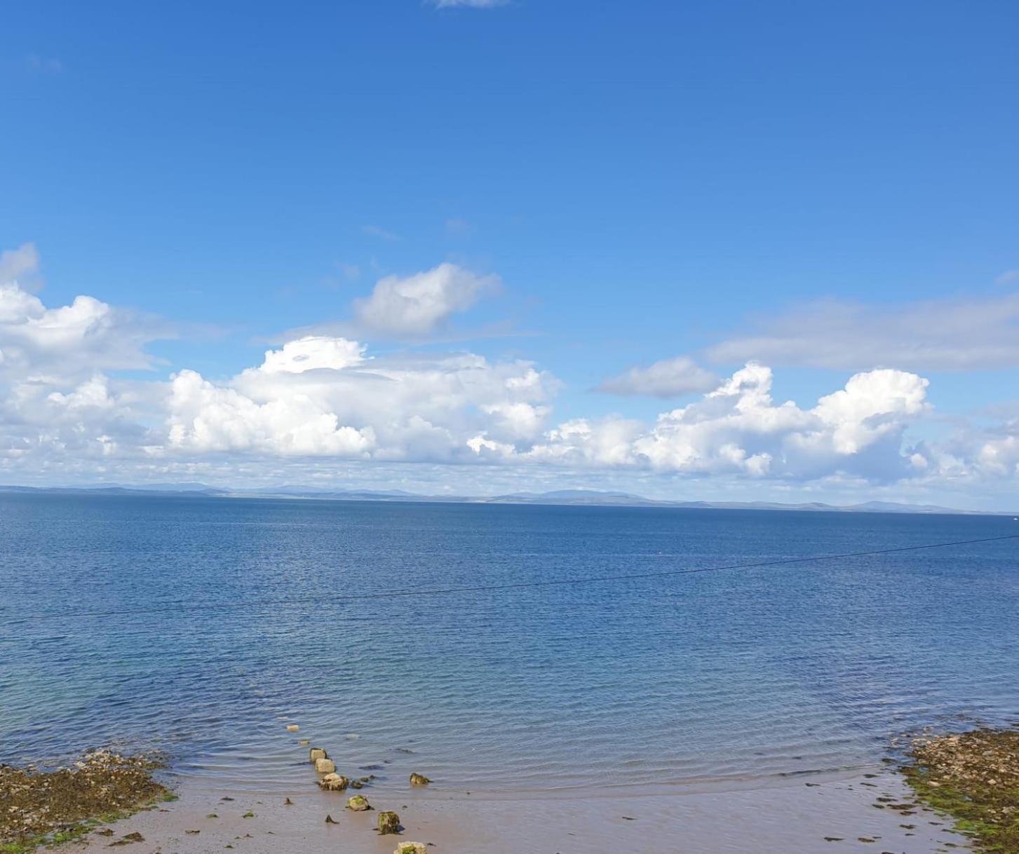 Drummore The Old Cornstore A Beautiful Suite Overlooking The Sea מראה חיצוני תמונה
