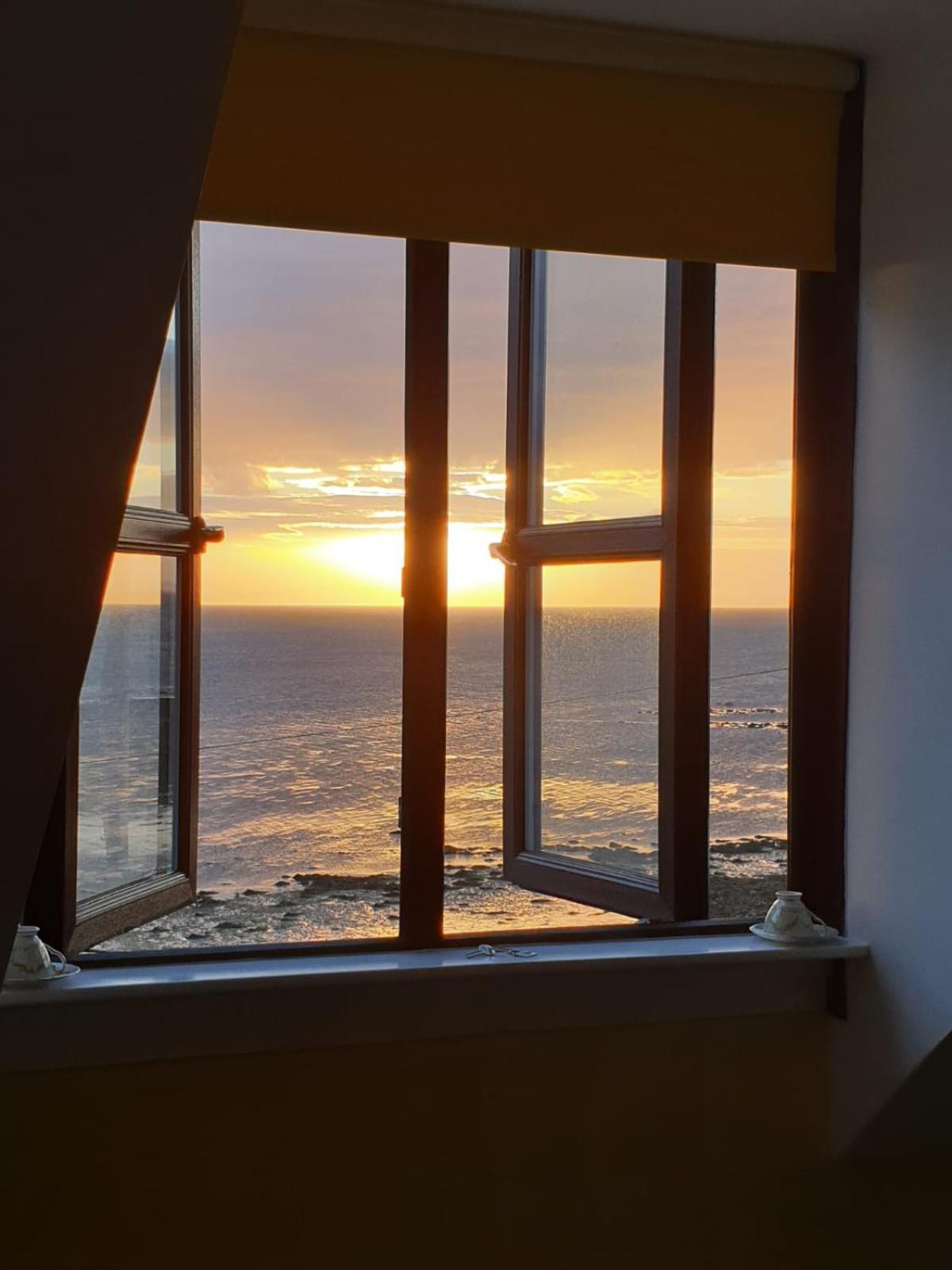 Drummore The Old Cornstore A Beautiful Suite Overlooking The Sea מראה חיצוני תמונה