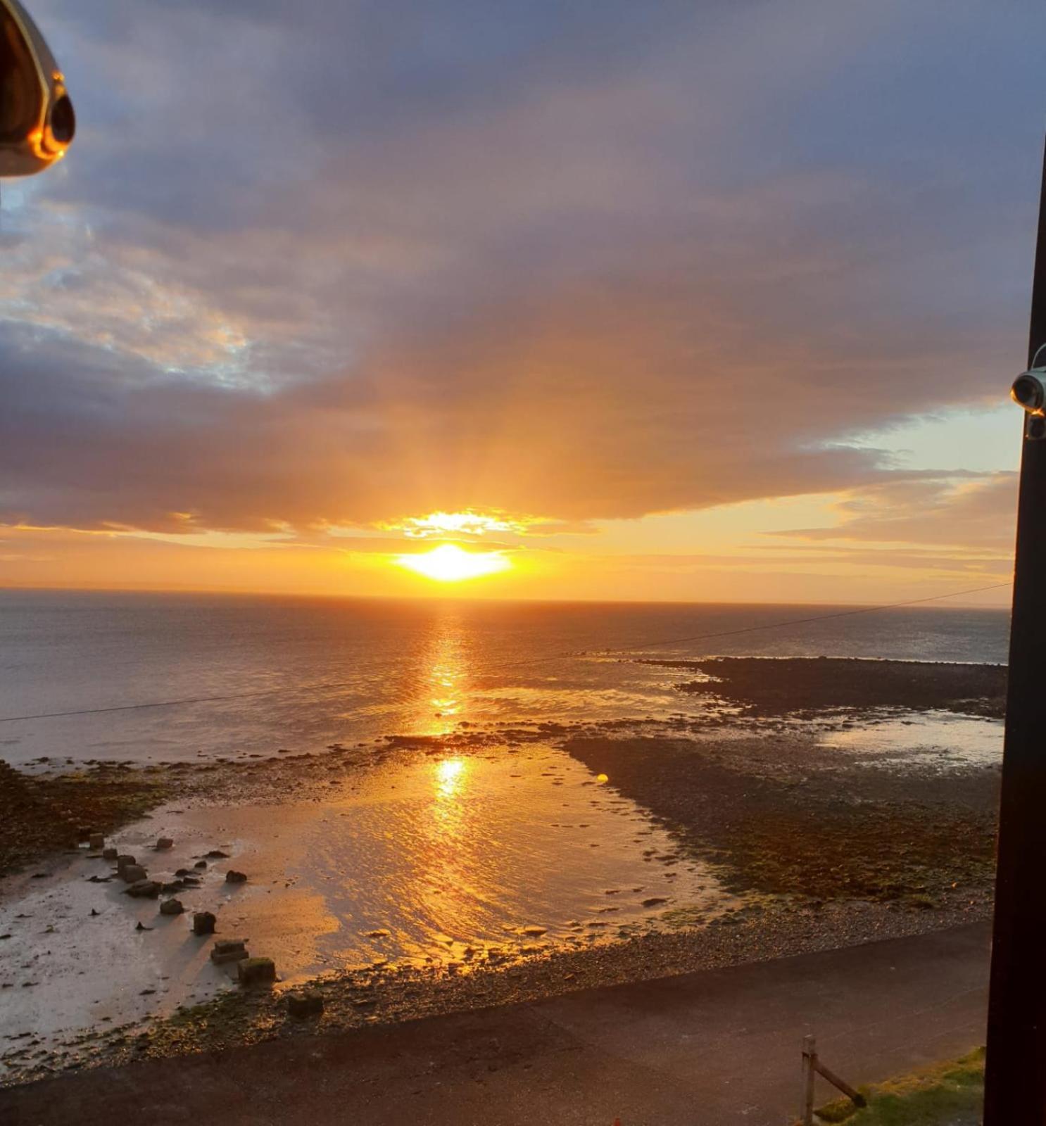 Drummore The Old Cornstore A Beautiful Suite Overlooking The Sea מראה חיצוני תמונה